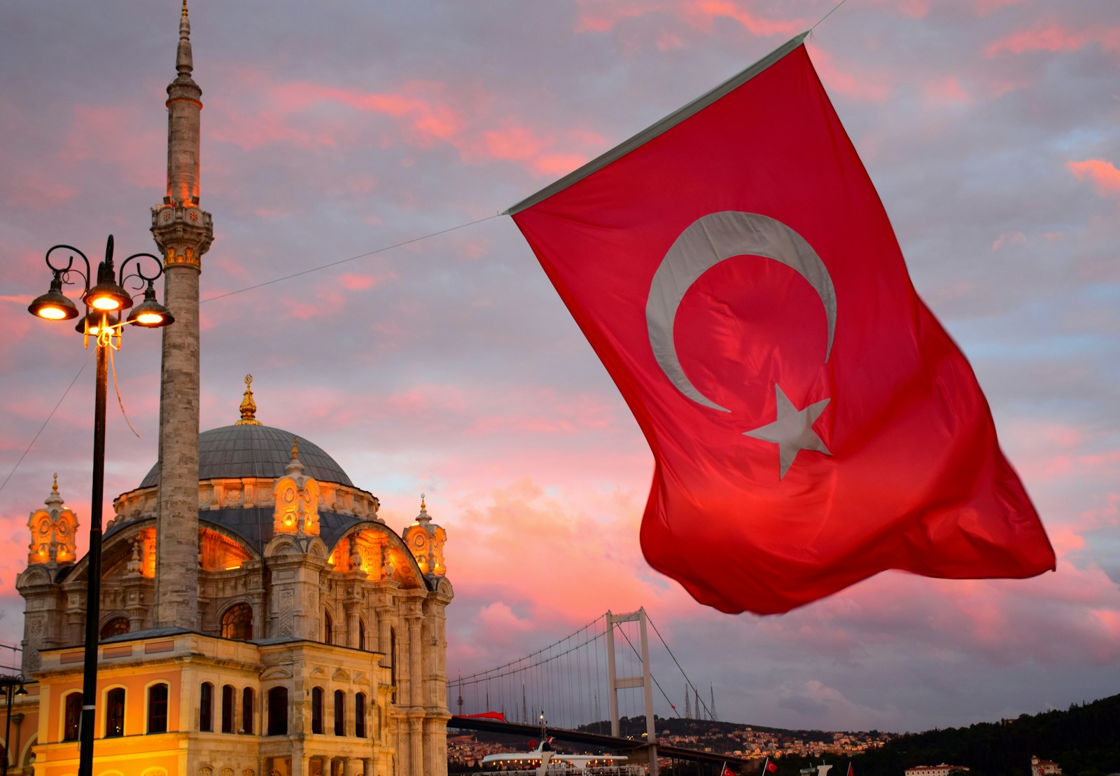 Spaudos laisvė Turkijoje – abejotina: Ankaroje sulaikytas Vokietijos transliuotojui dirbantis žurnalistas
