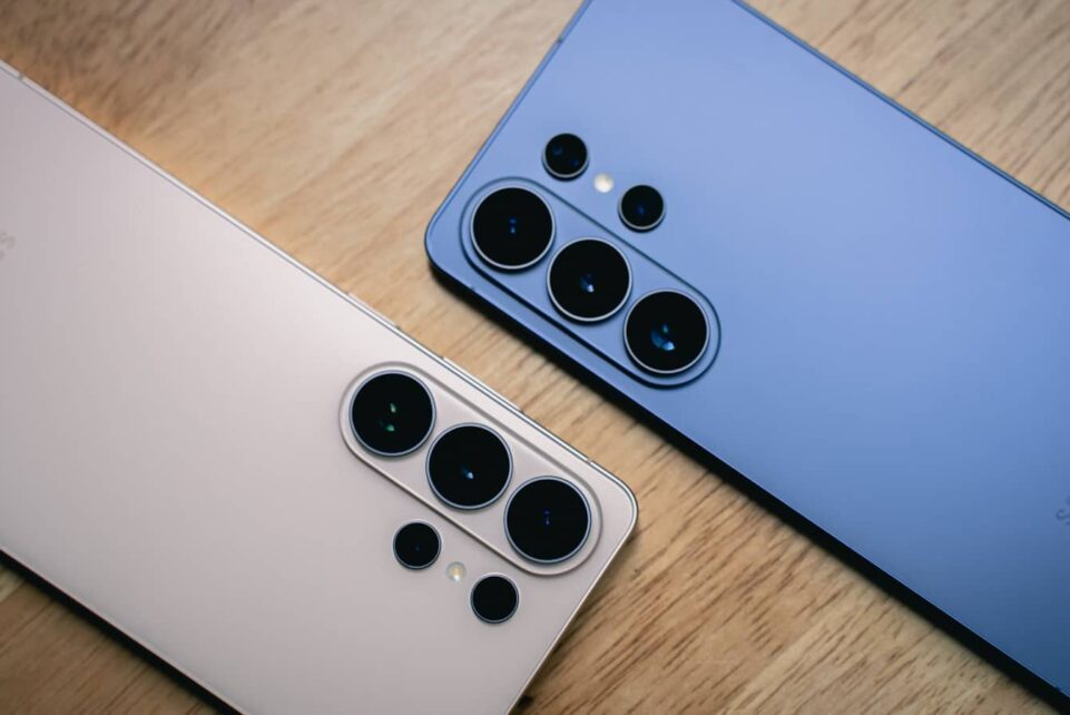 Two smartphones with multiple cameras side by side.