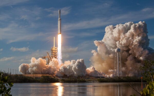Elonas Muskas patvirtino: „SpaceX” ruošia naują „Starship V3” startą, kuris pakeis istoriją