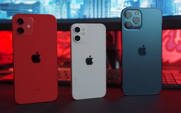Skeptikai vėl klydo: „iPhone“ pardavimai Kinijoje šovė į neregėtas aukštumas