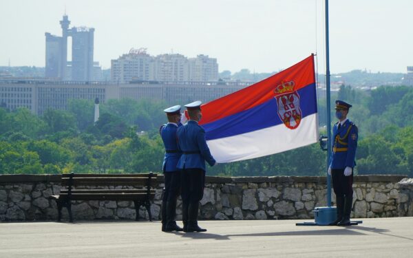 NATO partnerės Serbijos sprendimas pirkti kiniškas raketas kelia nerimą Balkanuose