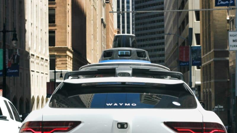 Ateitis be vairuotojų artėja: „Waymo“ vertė gali šoktelėti iki 110 mlrd. dolerių
