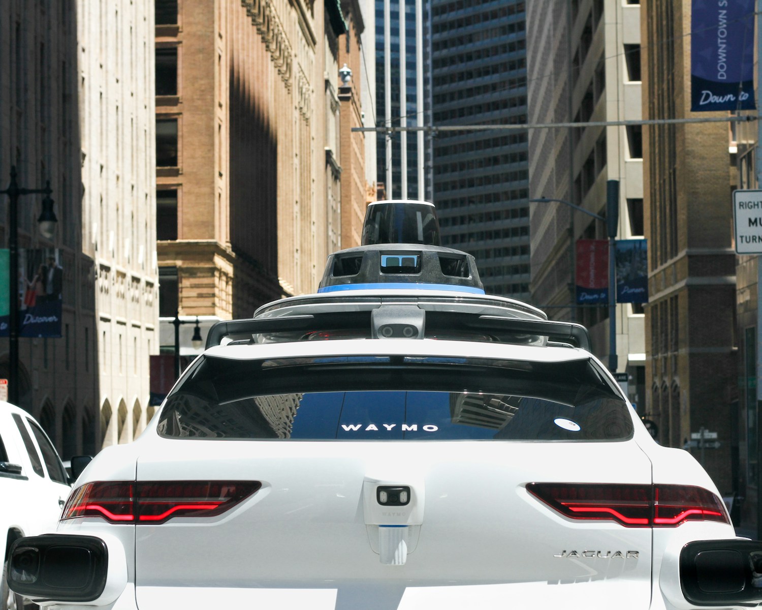 Ateitis be vairuotojų artėja: „Waymo“ vertė gali šoktelėti iki 110 mlrd. dolerių