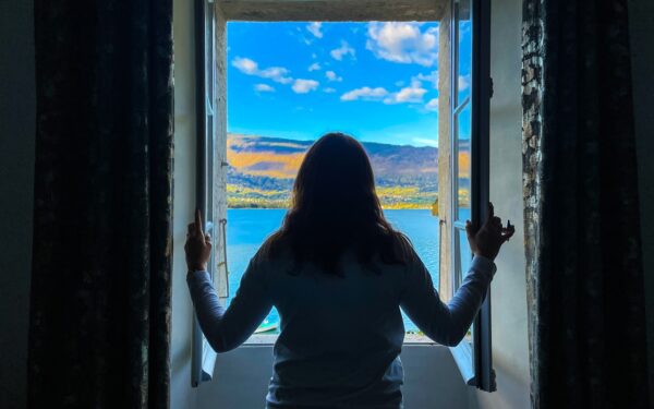 Kvėpuokite lengviau: 8 paprasti būdai turėti švaresnį orą namuose be brangių valytuvų