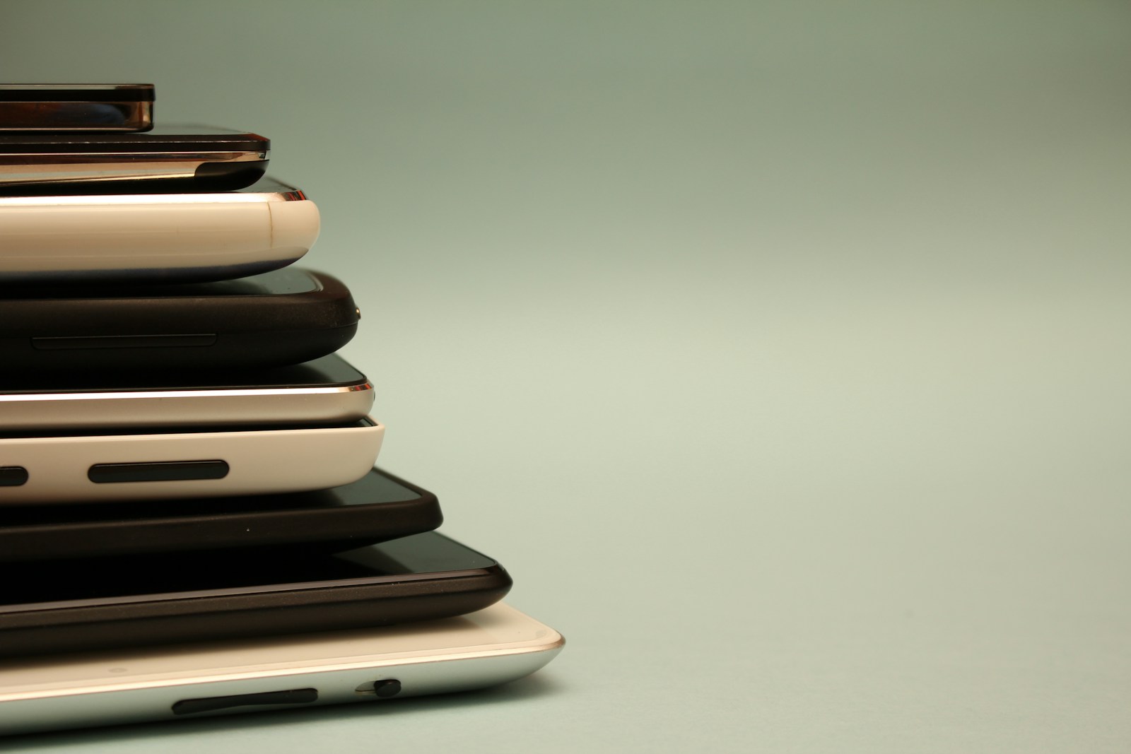 Nesuklyskite pirkdami: šie „Samsung“ ir „Nokia“ telefonai dažniausiai nuvilia pirkėjus