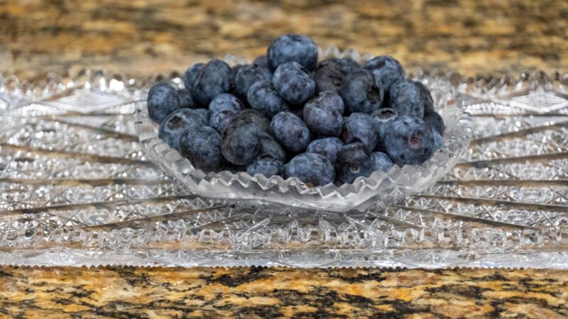 Jūsų krištolas vėl spindės kaip naujas: kodėl į vandenį verta įberti šaukštą druskos?