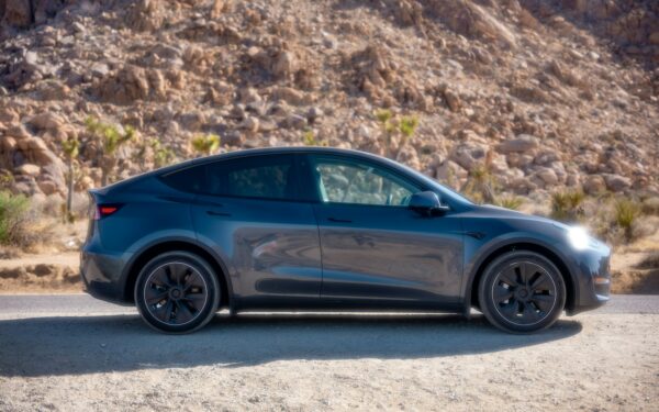 Svarbu perkantiems naudotą elektromobilį: ką nuo jūsų slepia gudrūs prekeiviai?