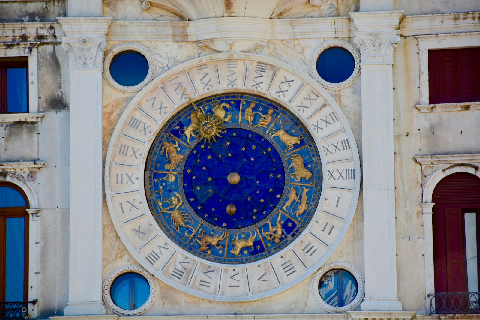 Laukia lemtingi posūkiai: astrologai atskleidė, kurios kovo dienos bus palankiausios pagal Zodiako ženklą