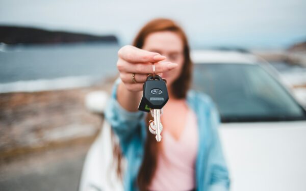 Lietuviai automobilius keičia dažniau nei latviai ir estai – ekspertė atskleidė, kas iš tiesų stumia žmones į lizingą