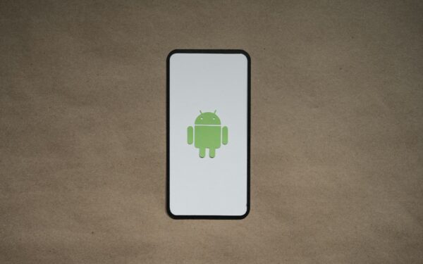 Baterija senka akyse? Sužinokite, kokie 5 nustatymai privers jūsų „Android“ veikti dvigubai ilgiau