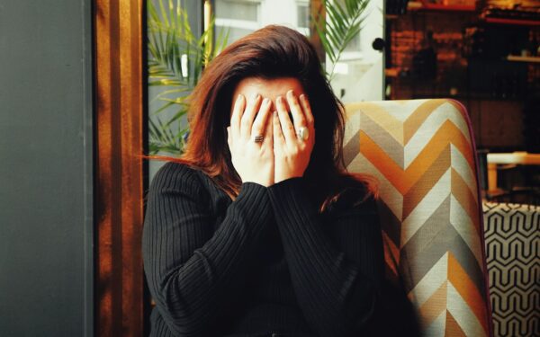 Migrena prasideda gerokai anksčiau nei skausmas: sužinokite 4 ženklus, kaip ją sustabdyti