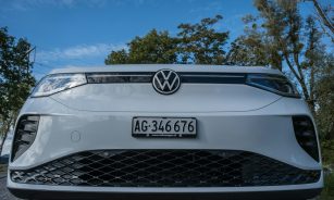 silver mercedes benz c class