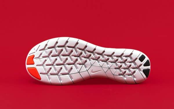 Batai slysta kaip ant pačiūžų? Sužinokite, kaip senas rankšluostis padės saugiai eiti per ledą