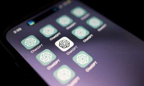 a close up of a cell phone with icons on it