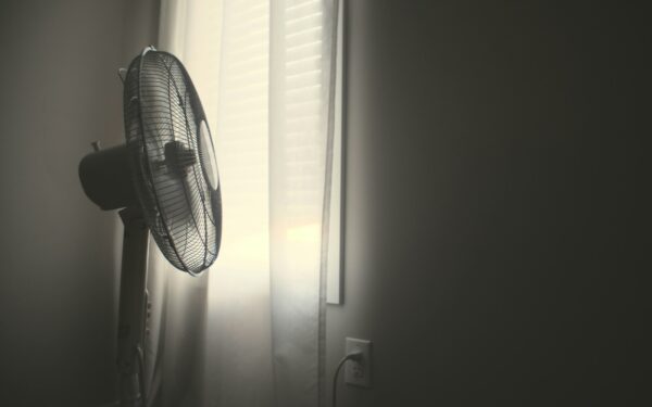 Gaivus oras visame kambaryje vos per dvi minutes: „Xiaomi“ naujiena vėsins net dingus elektrai