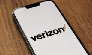 the verizon logo is displayed on an iphone