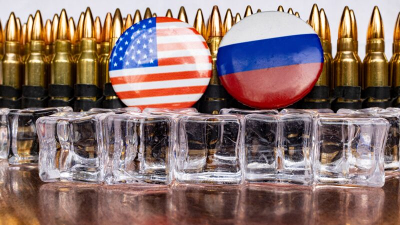 Netikėtas susitikimas JAV: Putino pasiuntinys Dmitrijevas kalbėjosi su Trumpo komanda