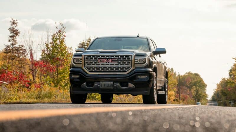 Elektromobilių bumas baigėsi? „General Motors“ grįžta prie galingų visureigių