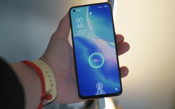 Telefono baterijos nusidėvėjimas taps praeitimi: šis pigus metalas jas padarys amžinas