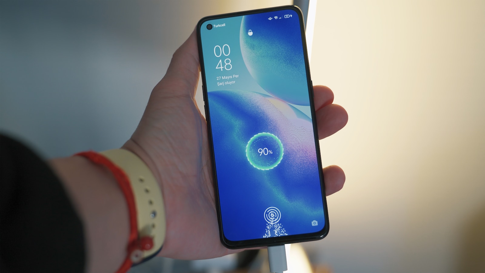 Telefono baterijos nusidėvėjimas taps praeitimi: šis pigus metalas jas padarys amžinas
