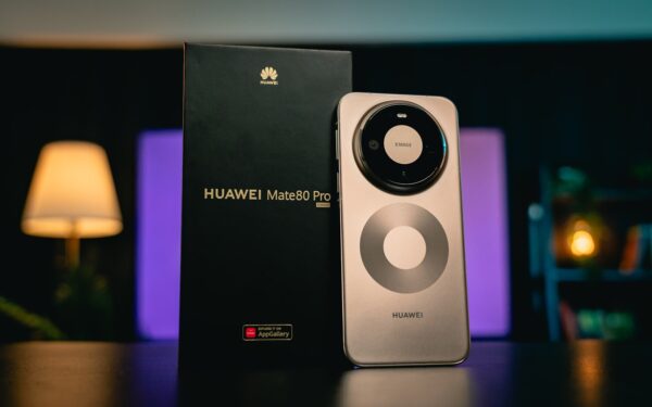 „Huawei“ sugrįžta su trenksmu: pristatytas naujas flagmanas, kurio laukėme trejus metus