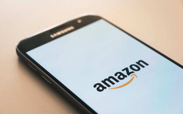Atskleistas negailestingas technologijų milžinės planas: „Amazon“ nusprendė skubiai atsikratyti tūkstančių vadovų