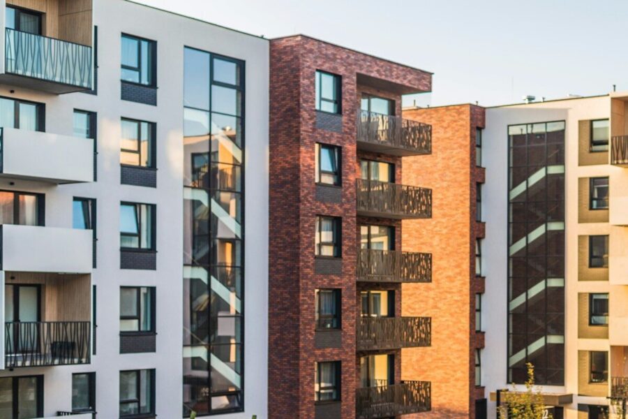 Chaosas daugiabučiuose: nemokami ekspertų mokymai bendrijos vadovams ir nariams kaip to išvengti