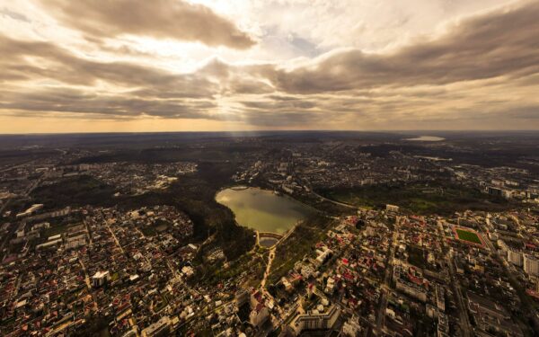 Po Rusijos smūgių Ukrainai – pasekmės Moldovai: nutrūko svarbi elektros jungtis