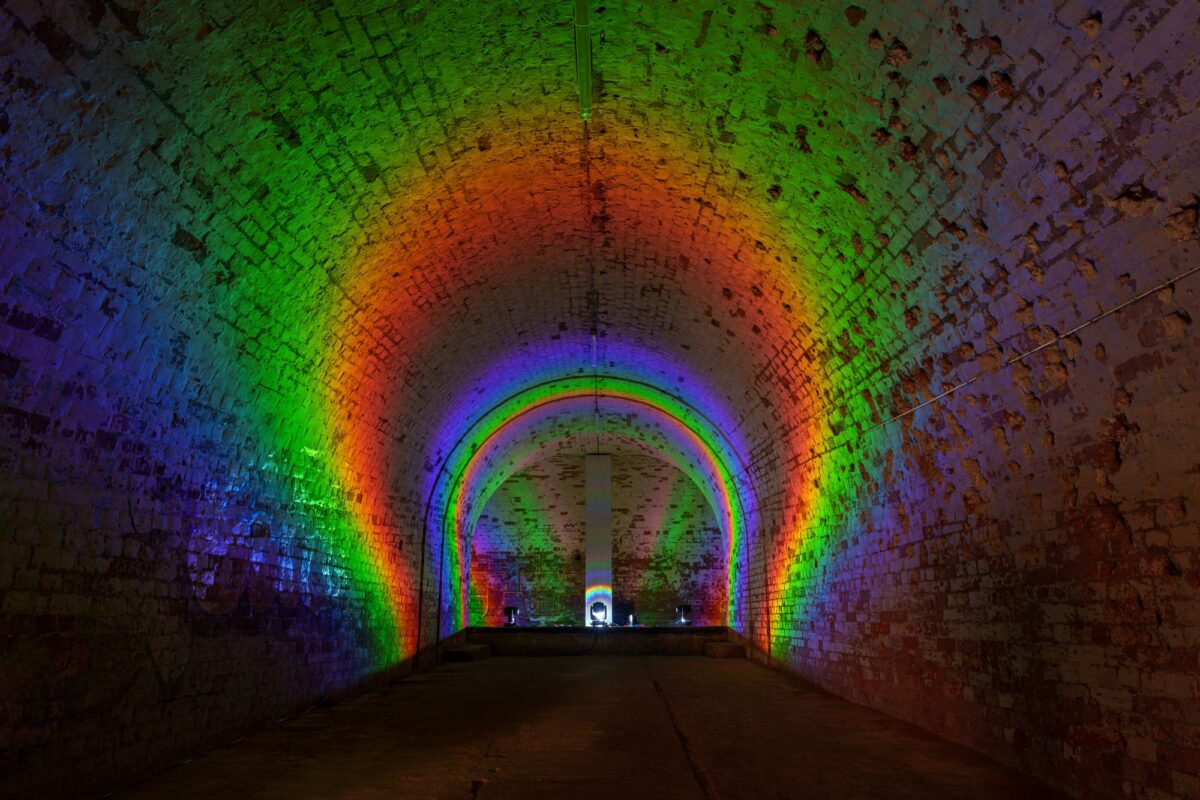Vilnių užlies šviesų banga: 25 hipnotizuojančios instaliacijos, kurių praleisti neįmanoma
