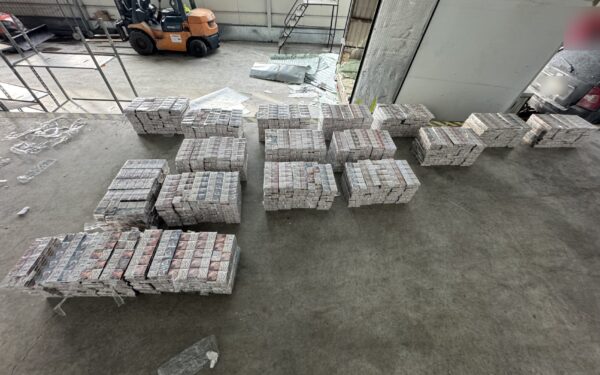 Šalčininkų poste – vienas didesnių pastarojo meto cigarečių sulaikymų: vairuotojui gresia rimtos pasekmės