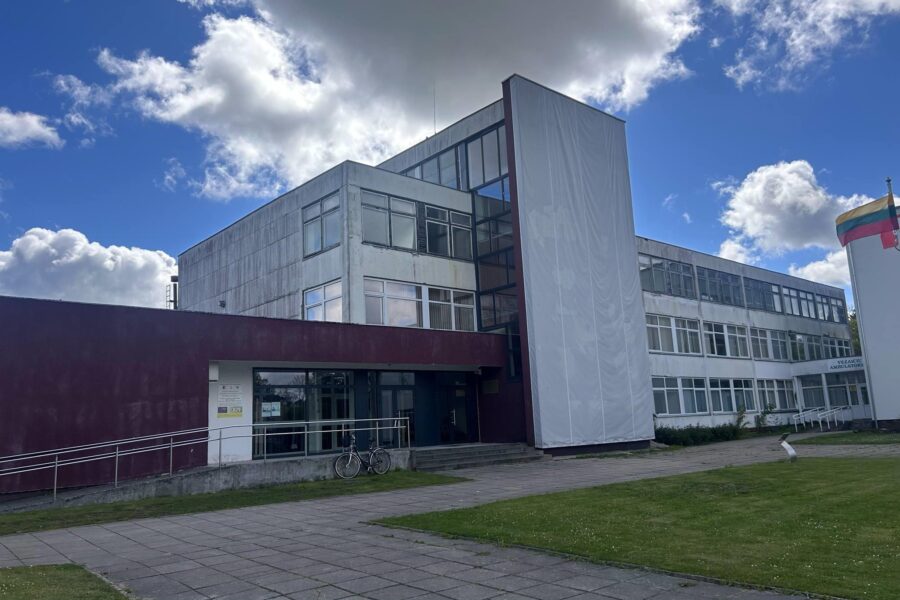 Vėžaičių centro laukia pokyčiai: biblioteka įsikurs naujose patalpose, tvarkoma aikštė