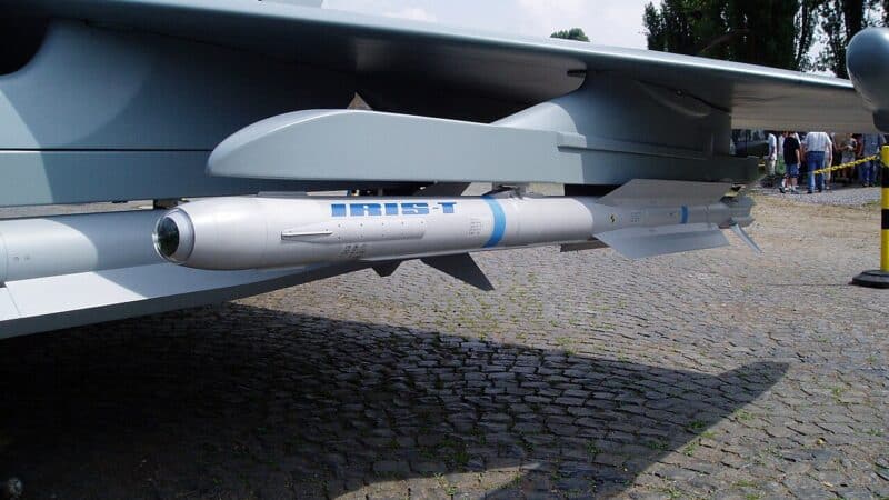 Naujas dangaus skydas Baltijos regione: Latvija šiemet gaus vieną pažangiusių oro gynybos sistemų