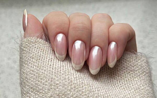 Socialiniai tinklai pamišę dėl „chrome“ efekto: viskas apie šią tendenciją ir kaip ją susikurti pačioms