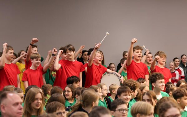 Garliavos Jonučių progimnazijoje įvyko krepšinio diena su žinomais sportininkais