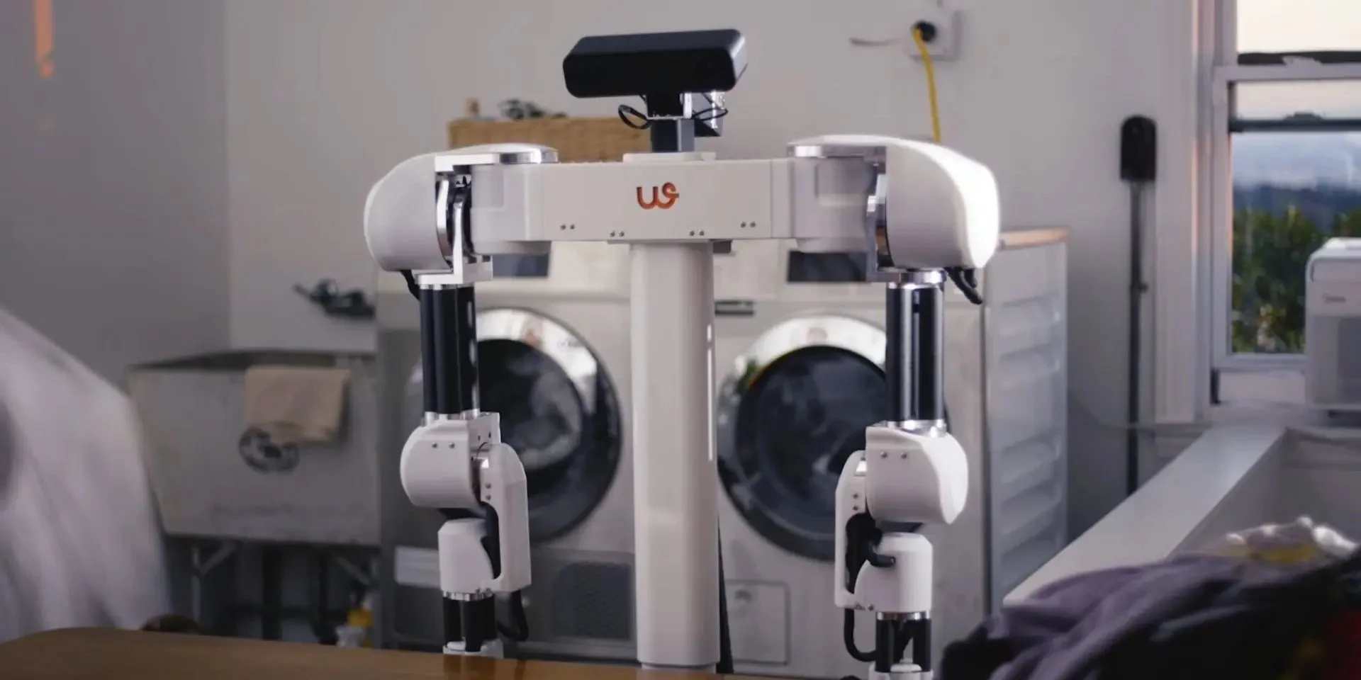 Namų ruošos pabaiga: pristatytas robotas, kuris per valandą sulanksto skalbinius