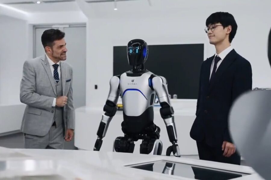 Kinų geležis ir JAV smegenys: „OpenMind“ ruošia robotus humanoidus jūsų kasdienybei