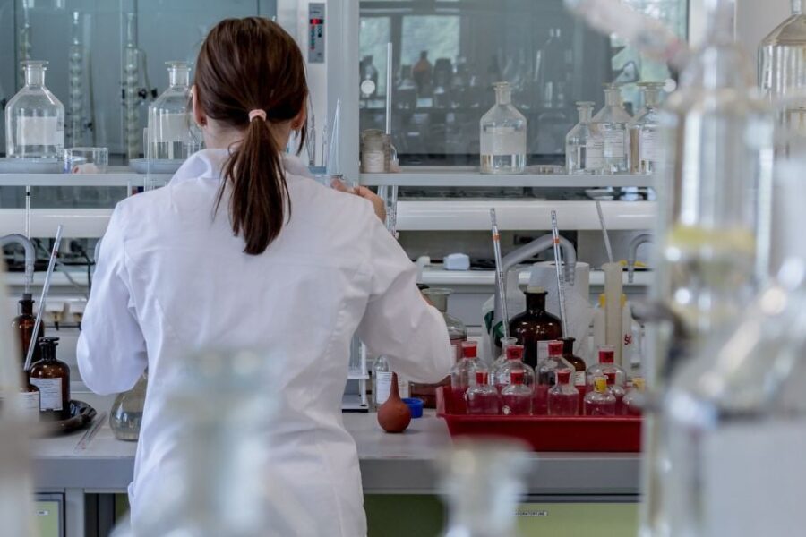 Mokslininkai žengė svarbų žingsnį: laboratorijoje sukurta nugaros smegenų struktūra