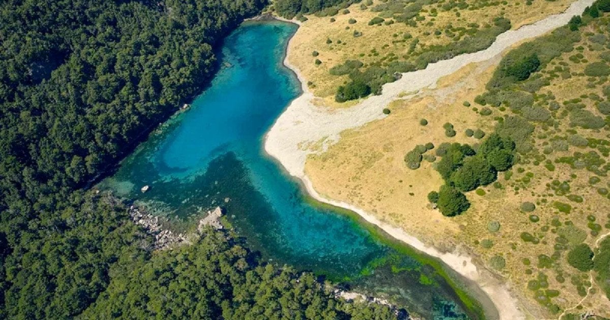 Mėlyniausias ežeras pasaulyje: jame beveik neužfiksuota gyvybės pėdsakų