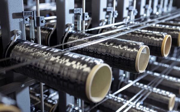 Mokslinis laimėjimas Lenkijoje: kaip paprastas anglies pluoštas gali pakeisti ateities mediciną?