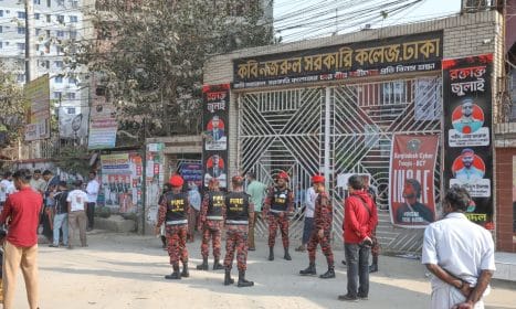 Bangladeše sustiprinto saugumo sąlygomis vyksta pirmieji po sukilimo rinkimai. EPA-ELTA