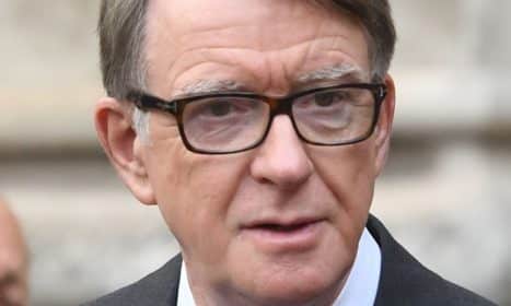 Peteris Mandelsonas. EPA/FACUNDO ARRIZABALAGA