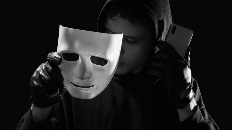 Sukčių siautėjimas nesiliauja: per kelias dienas skirtinguose miestuose išviliota beveik 48 tūkst. eurų