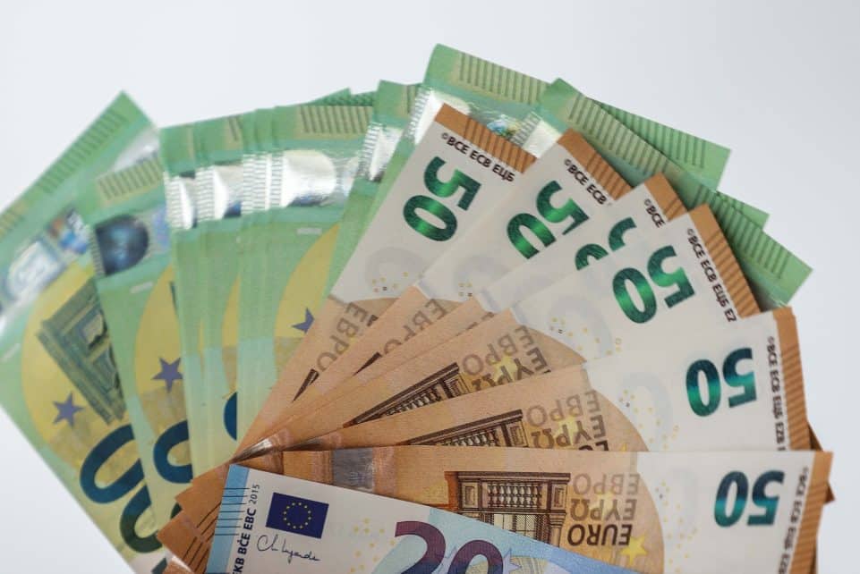 Pinigai. Eurai. Dainiaus Labučio (ELTA) nuotr.
