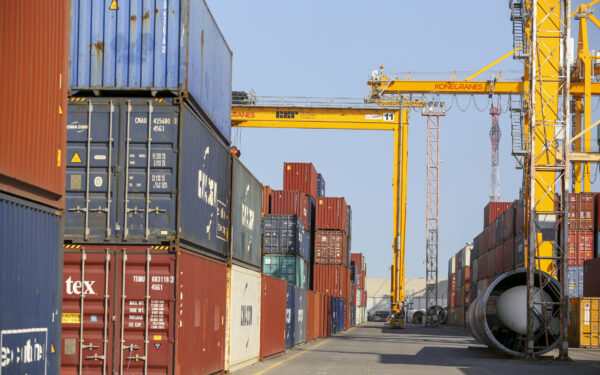 Neįprastas radinys muitinėje: sulaikyta net 2,4 tūkst. saldainių pakuočių iš Kinijos