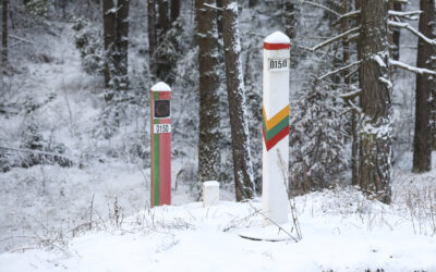 Migrantų srautai neslūgsta: pasieniečiai vėl fiksavo bandymus kirsti sieną