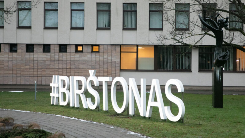 Naktinis incidentas Birštone: sanatorijoje „Tulpė“ kilo gaisras – viduje buvo 70 žmonių