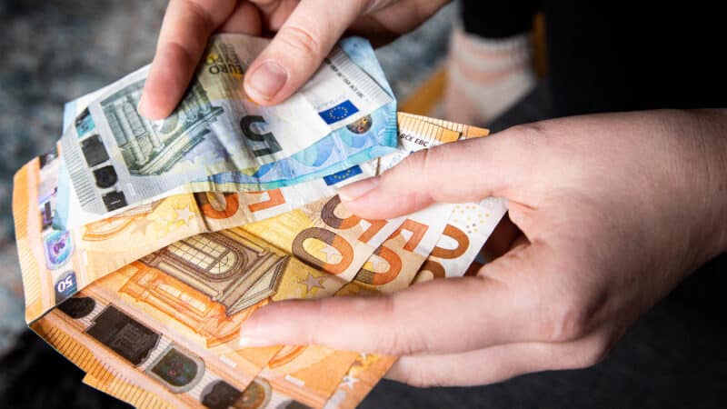 Tūkstančiai sulauks solidžių išmokų, o kai kuriems sumos viršys tūkstančius eurų