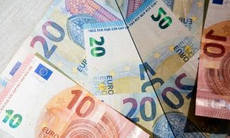 Pinigai. ELTA / Žygimantas Gedvila