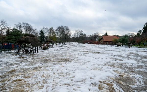 Staigus orų pokytis savaitgalį: sinoptikai perspėja dėl plikledžio ir tirpstančio ledo