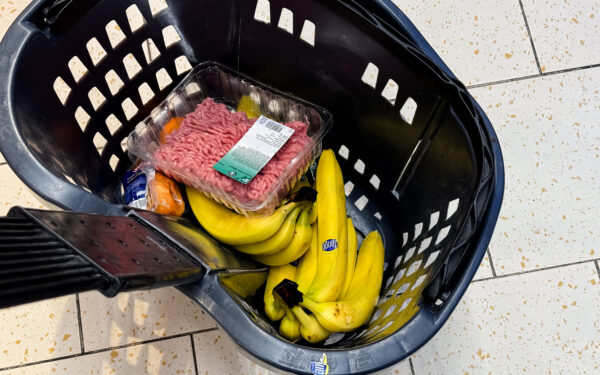 Sausį fiksuotas naujas kainų augimas: štai kiek pabrango pigiausių produktų krepšelis